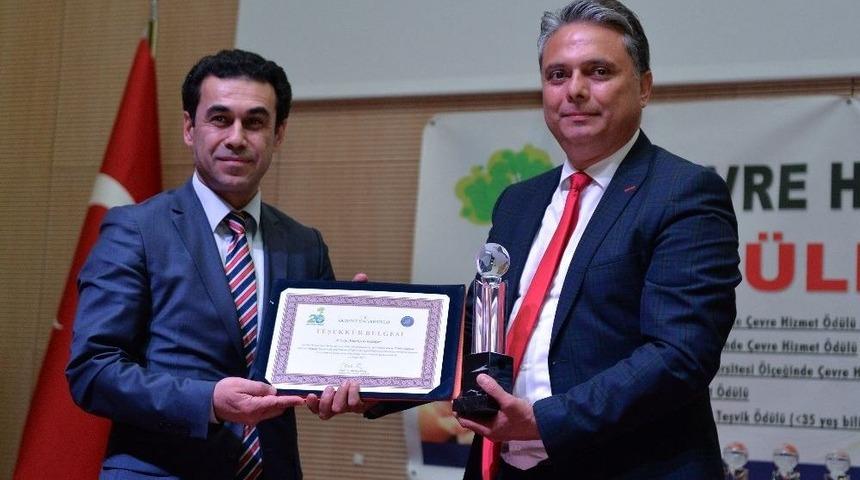 Muratpaşa Belediyesine &Ccedil;evre Hizmet &Ouml;d&uuml;l&uuml;