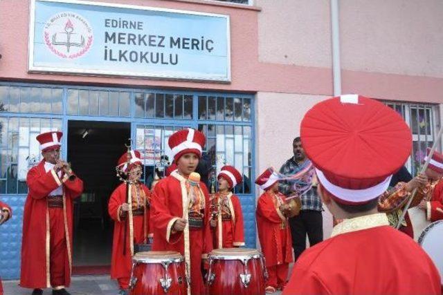 Edirne'de Ilkokul Öğrencileri 'mehteran Takımı' Kurdu