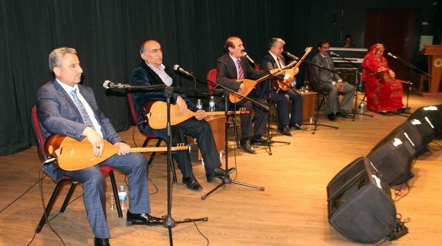 Aşıklar Elazığ&rsquo;da Atıştı