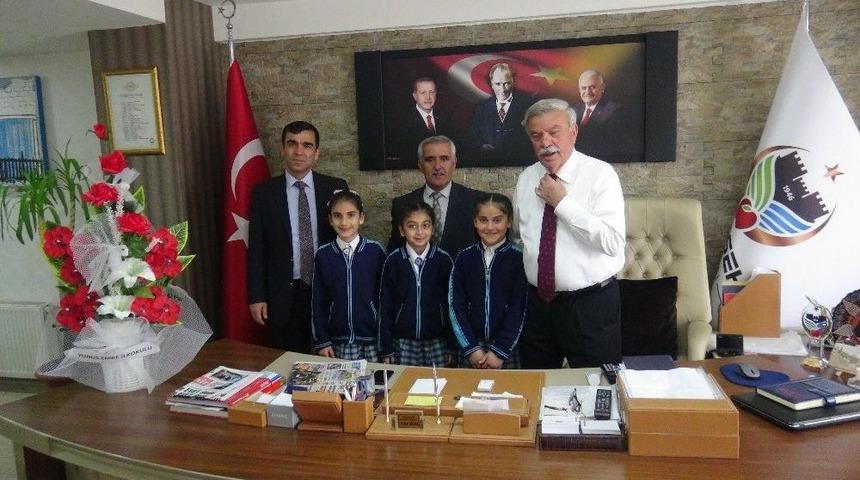 Doğanşehir&rsquo;de 23 Nisan Coşkusu