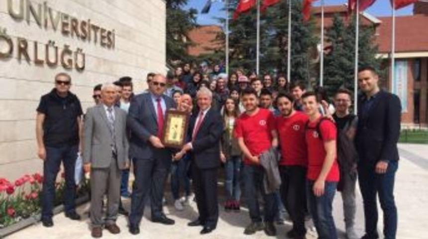 Batı Trakyalı &Ouml;ğrenciler Anadolu &Uuml;niversitesi&rsquo;ni Ziyaret Etti