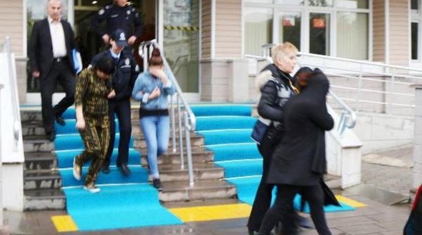 Kırıkkale'deki Fuhuş &Ccedil;etesi Operasyonunda Anne Ile Oğlu Tutuklandı