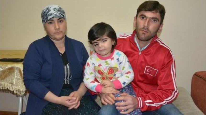 Küçük Esma Sokakta Yüzünü Kapatmadan Gezmek Istiyor