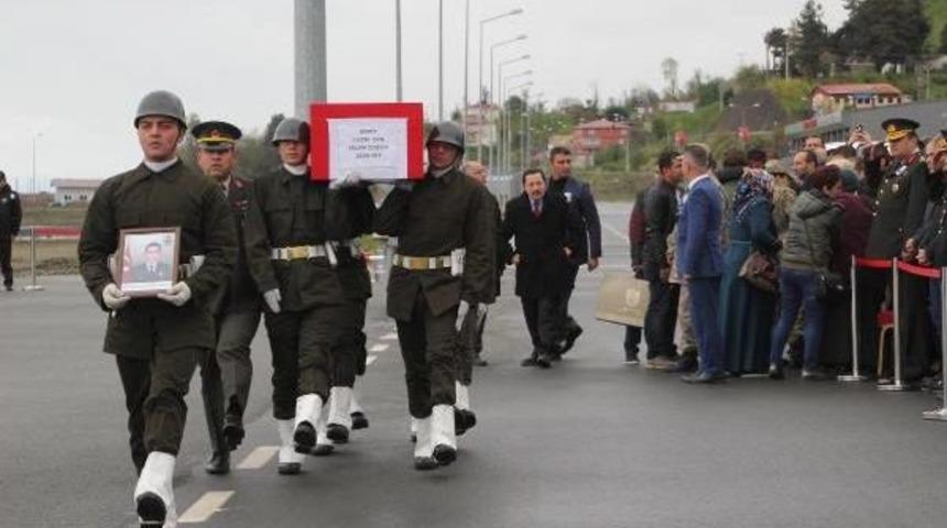 Şehit Uzman &Ccedil;avuş &Ccedil;ubuk'un Cenazesi Ordu'ya Getirildi