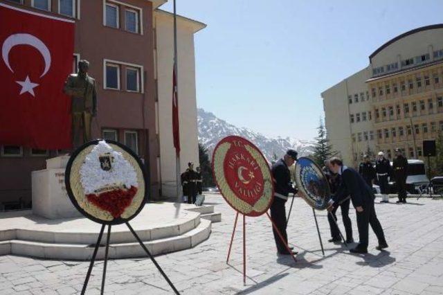 Hakkari'nin Kurtuluşunun 99'uncu Yıldönümü Törenle Kutlandı