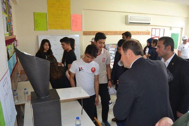 Kozan’da Liselerde Tubitak Bilim Fuarları Açıldı