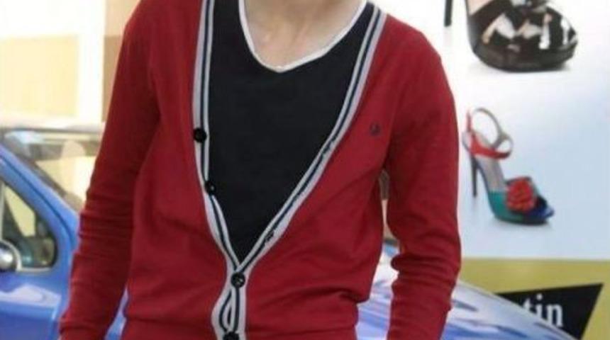 22 Yaşındaki Gen&ccedil; Evinde &Ouml;l&uuml; Bulundu.