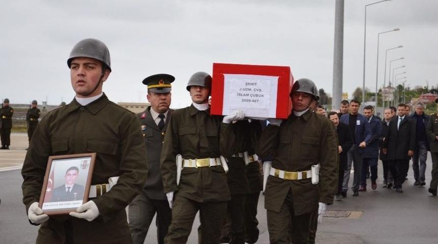 Ordu Şehidini Karşıladı