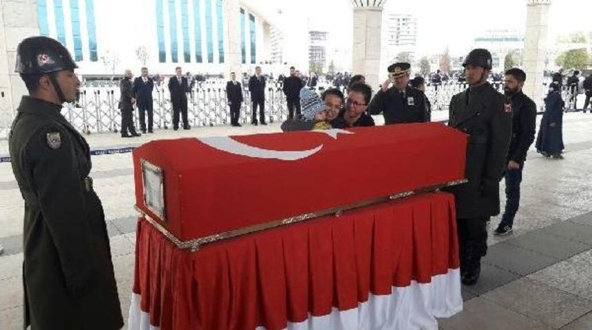 Şırnak Şehidi Piyade &Uuml;steğmen Kaya, Ankara'da Son Yolculuğuna Uğurlandı