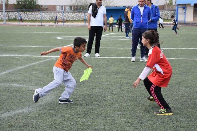 Kahta’da Sokak Oyunları Şenliği Düzenlendi