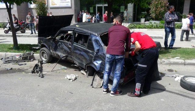 Adana’da Ambulans Kaza Yapıp Devrildi: 4 Yaralı