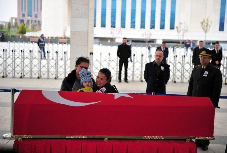 Şehit Eşinin Üniformasıyla Törene Katıldı, Sözleri Yürekleri Dağladı G5