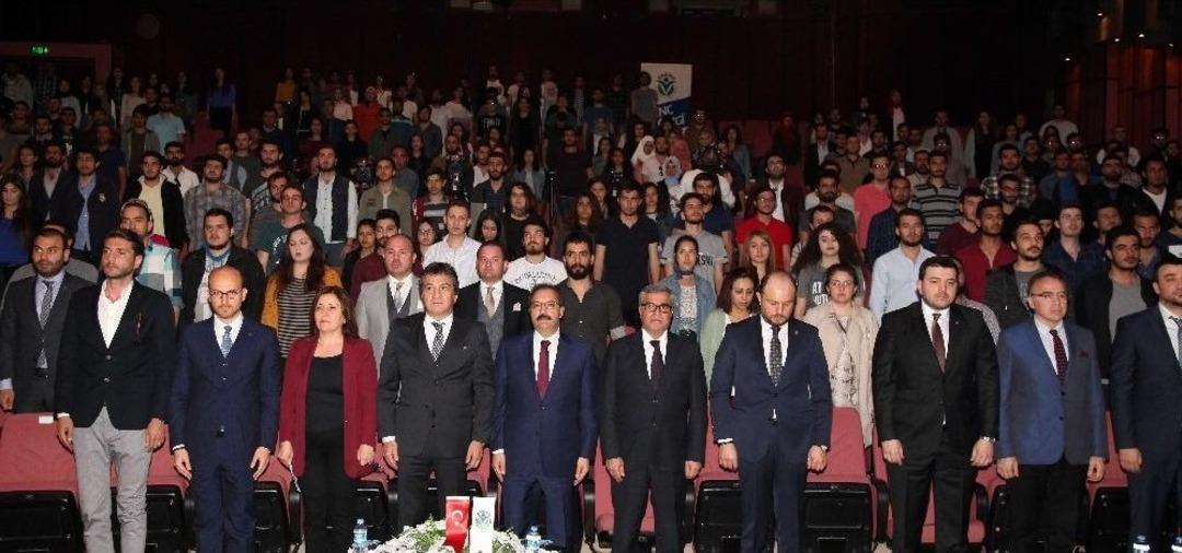 Gagiad&rsquo;dan &lsquo;mezun Olmak Yeterli Mi&rdquo; Konulu Panel