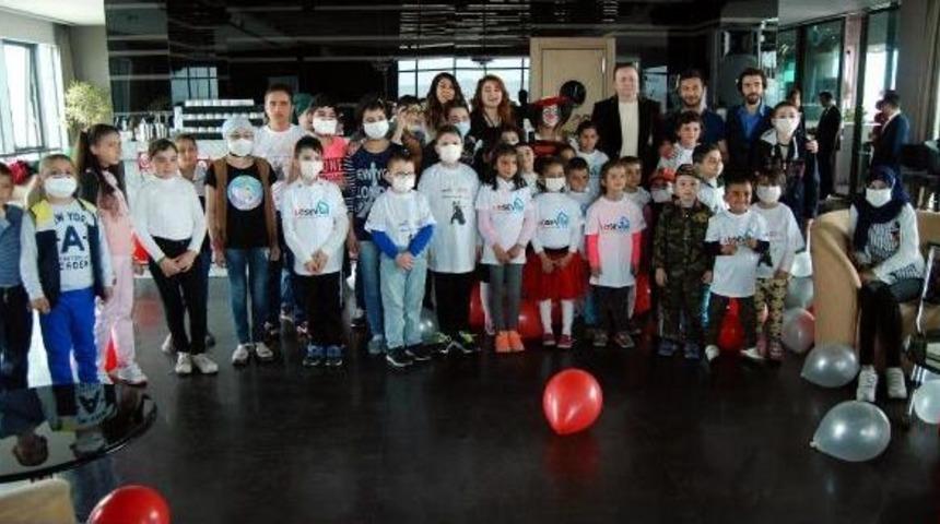 L&ouml;semili &Ccedil;ocuklara 23 Nisan Eğlencesi