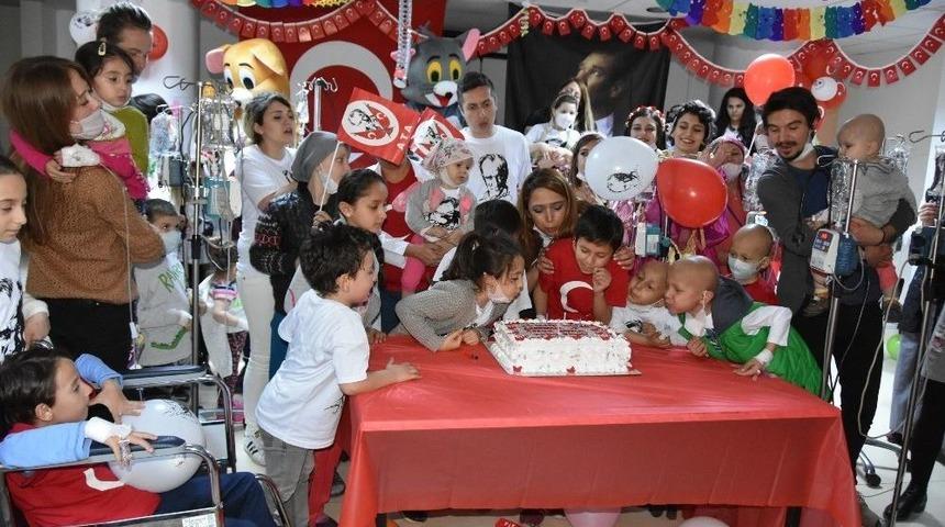 L&ouml;semili Minikler 23 Nisan&rsquo;ı Kutladı