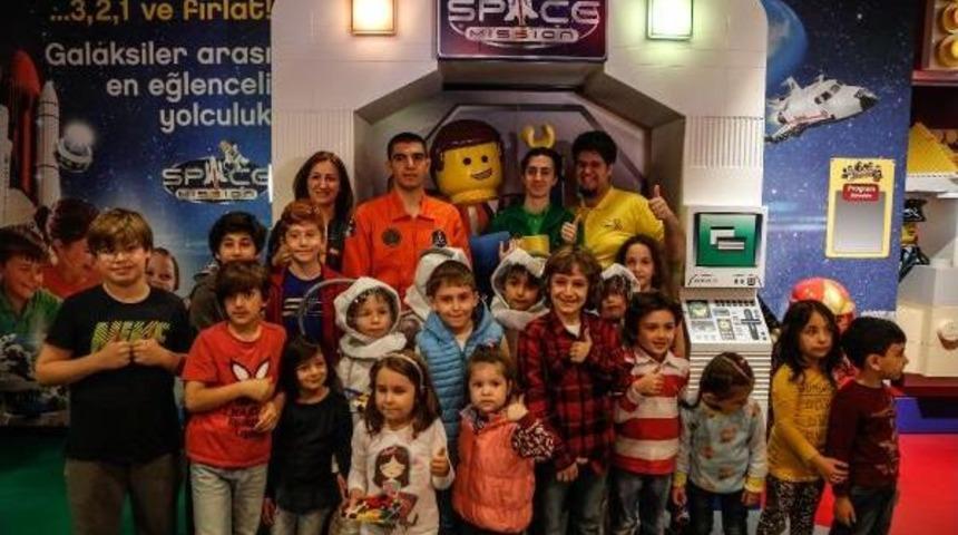 T&uuml;rkiye&rsquo;Nin İlk Uzay Yolcusu Legoland&rsquo;De &Ccedil;ocuklarla Buluştu