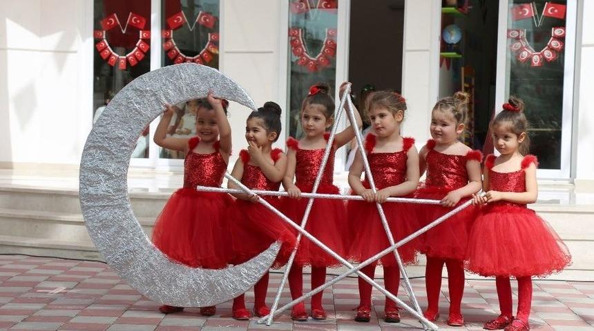 Minik &Ccedil;ocukların 23 Nisan Coşkusu