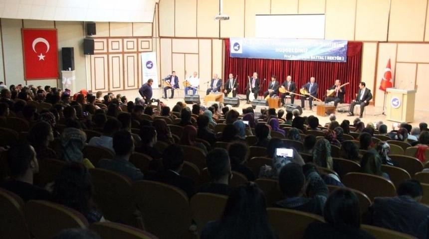 Van&rsquo;da 6. Geleneksel Aşıklar Şenliği