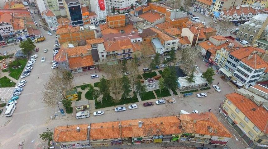 Beyşehir&rsquo;de Yenilenen Şadırvan Meydanı G&ouml;z Kamaştırıyor
