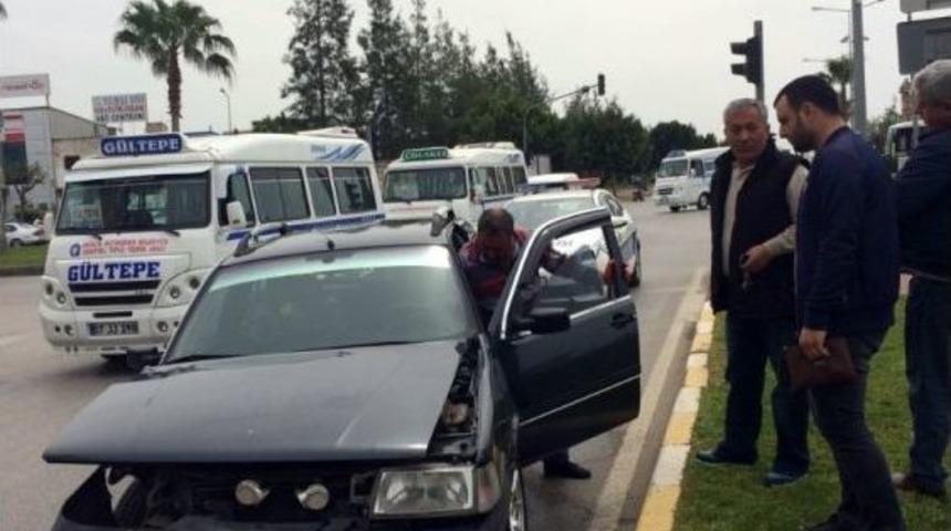 Manavgat&rsquo;ta Trafik Kazası: 3 Yaralı