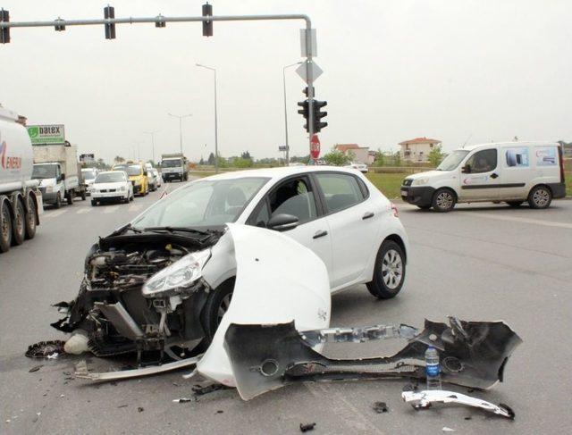 Hurdaya Dönen Araçtan Burnu Bile Kanamadan Çıktı