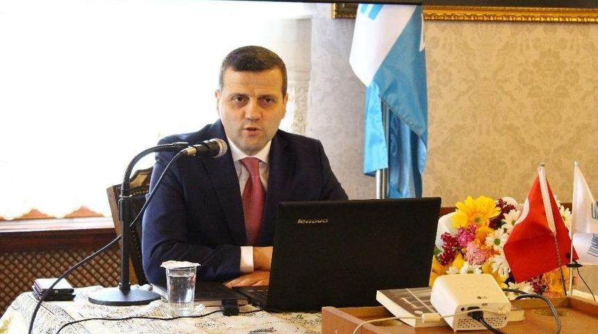 Hoca Ahmet Yesevi G&ouml;n&uuml;llerde Anıldı