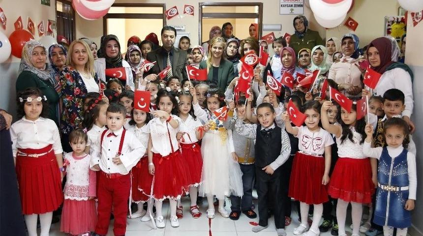 Şehitkamilli Minik &Ouml;ğrencilerin 23 Nisan Coşkusu