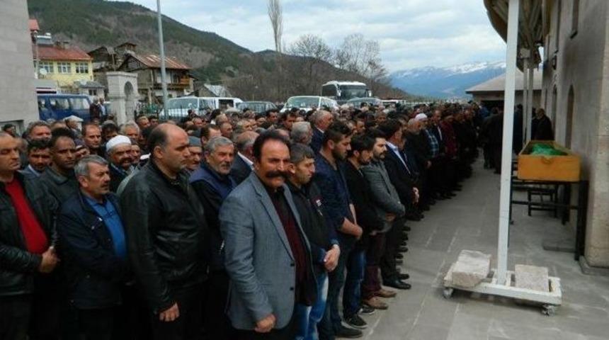 Vasiyeti &Uuml;zerine Bel&ccedil;ika&rsquo;dan Getirilerek Doğduğu Topraklarda Defnedildi