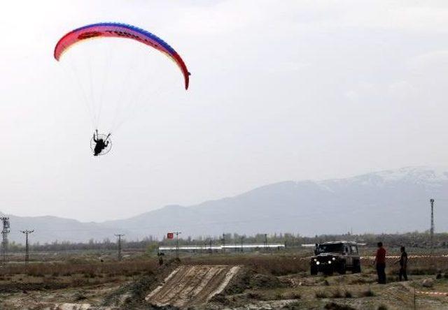 Erzircan Valisi, Off-Road Yarışında 'cehennem Çukuru'ndan Çıkamadı