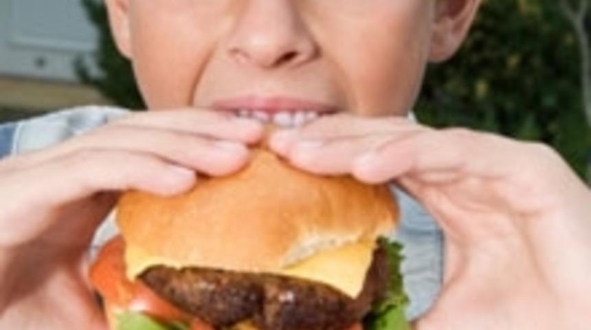 Hamburger &Ccedil;ocuklarında Risk!