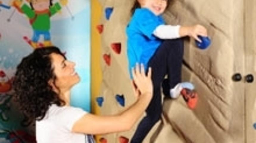 Ağa&ccedil; Yaşken Eğilir!