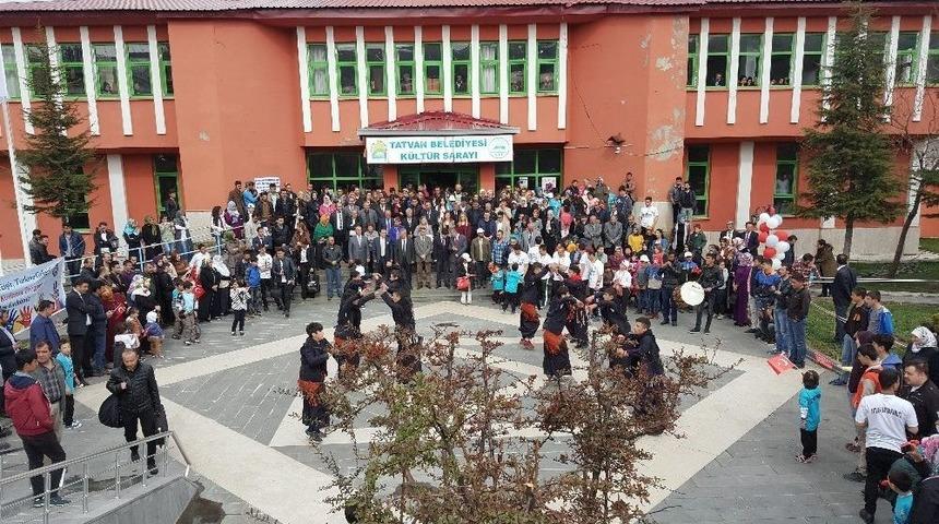 Tatvan&rsquo;da "&ccedil;ocuk Şenliği" D&uuml;zenlendi