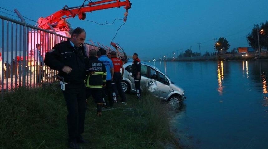 Adana&rsquo;da Otomobil Sulama Kanalına U&ccedil;tu: 1 Yaralı