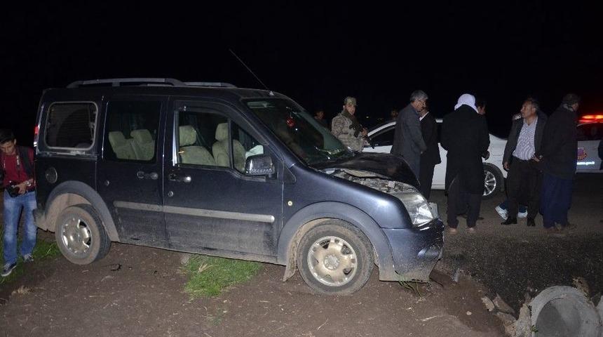 Otomobiller Kafa Kafaya &Ccedil;arpıştı: 6 Yaralı