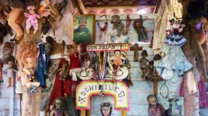 Meksika'nın en korkunç yeri oyuncak bebek adası