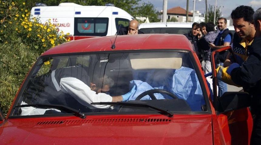 Antalya&rsquo;da Otomobilde Ş&uuml;pheli &Ouml;l&uuml;m
