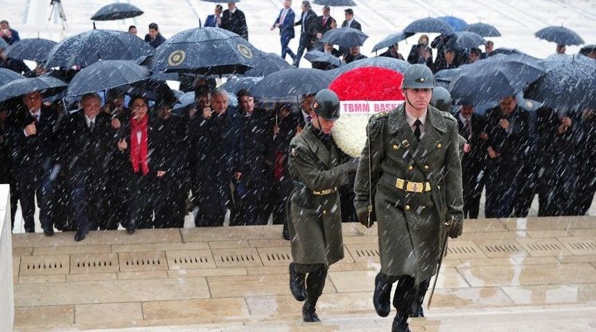 Devlet Erkanı Anıtkabir&rsquo;de