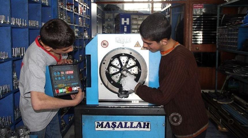 23 Nisan&rsquo;ın &Ccedil;alışan &Ccedil;ocukları