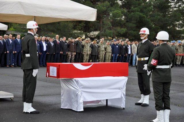 Kulp Şehidi Memleketine Uğurlandı