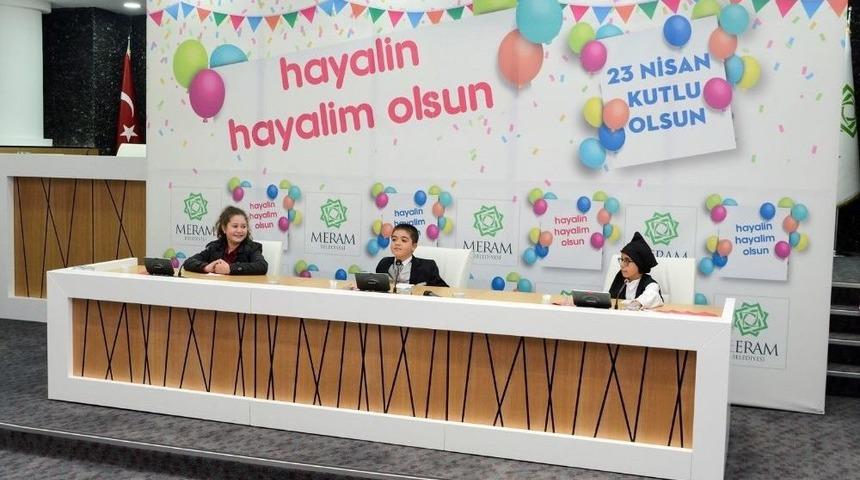 Meram Belediye Meclisini &Ccedil;ocuklar Y&ouml;netti