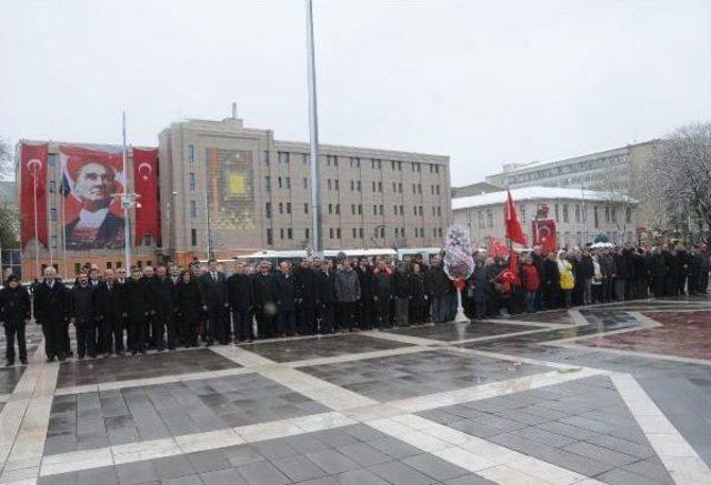 Eskişehir'de Kar Altında 23 Nisan Töreni