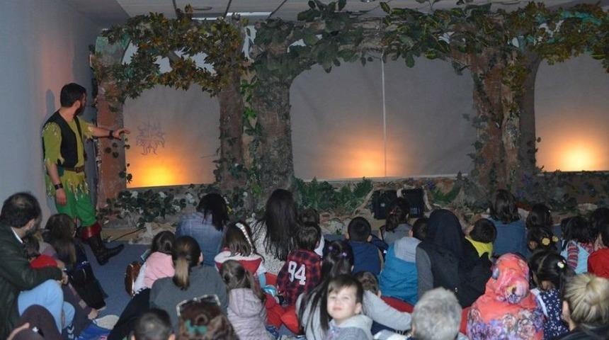 ’beyaz Tay’ 23 Nisan’da Çocuklarla Buluştu