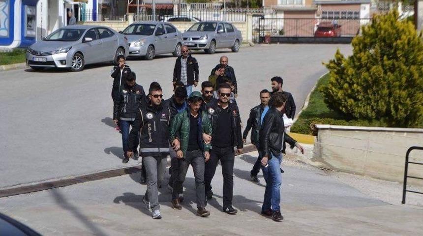 Karaman&rsquo;da Otomobilden &Ccedil;ok Sayıda Uyuşturucu Hap &Ccedil;ıktı