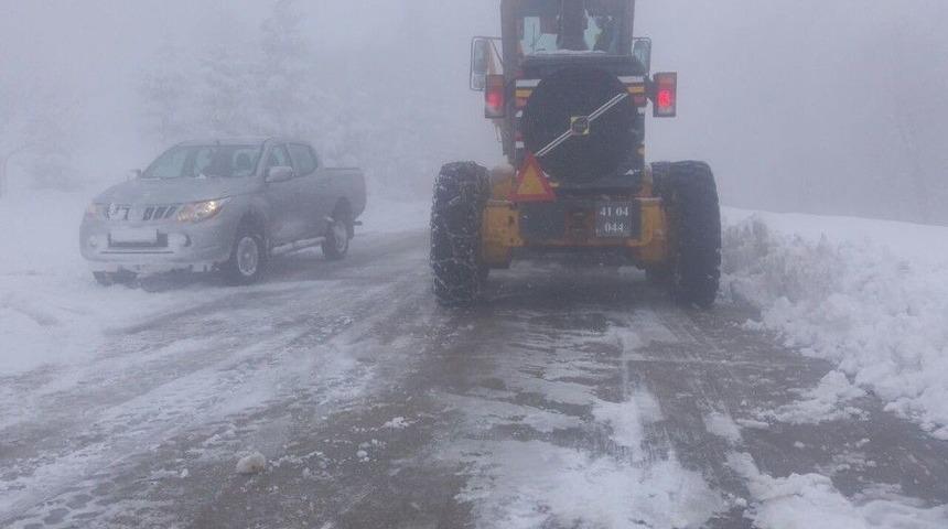 Büyükşehir Kar Timi Yolları Sürekli Açık Tuttu