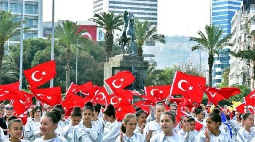 İzmir'de 23 Nisan Coşkuyla Kutlandı