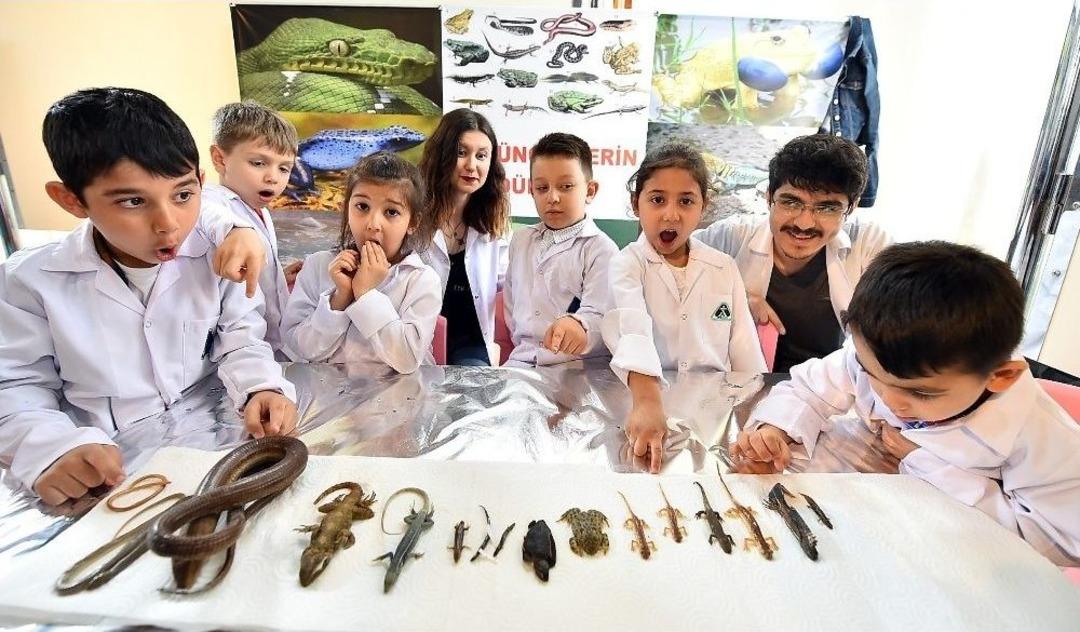 Minik Bilim İnsanları Eğlenerek &Ouml;ğrendi