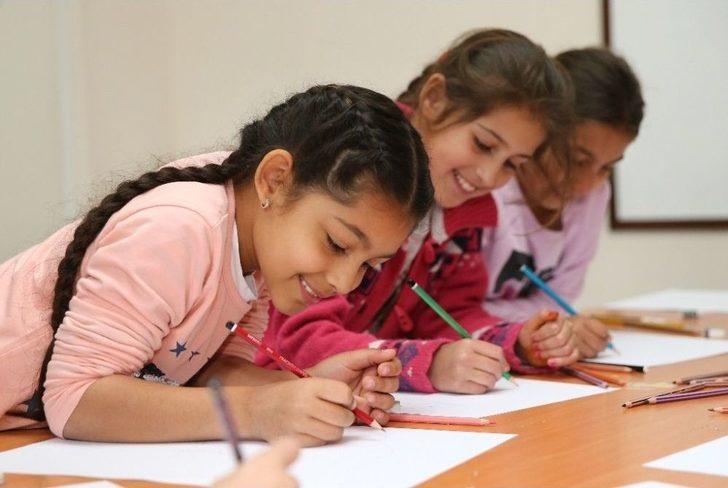 Ata’larına Karikatür Çizdiler G2