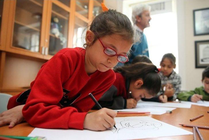 Ata’larına Karikatür Çizdiler G5