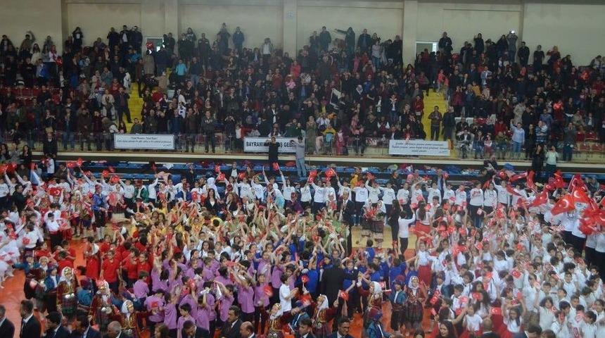 Isparta&rsquo;da 23 Nisan Coşkusu