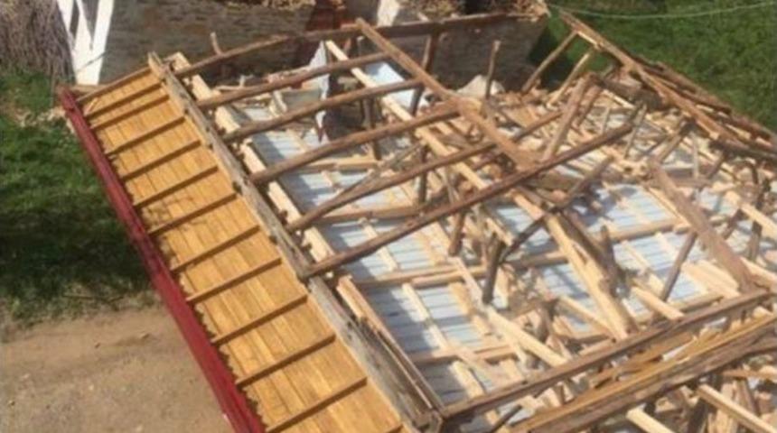 Trabzon&rsquo;un &Ccedil;aykara Ve Dernekpazarı İl&ccedil;elerinde Fırtına: 1 &Ouml;l&uuml;, 1 Yaralı